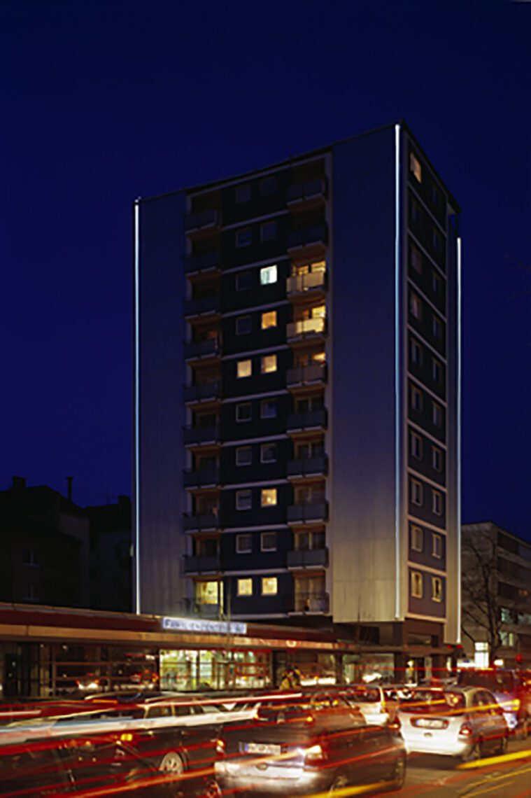 Stadtbau Pforzheim - Bauprojekte Bildergalerie - Calwer Straße 2 (Balkonsanierung + Fassadenanstrich)