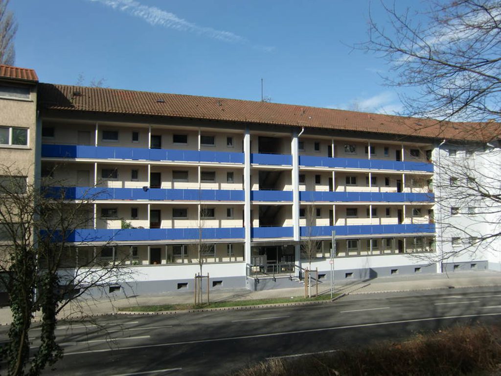 Stadtbau Pforzheim - Bauprojekte Bildergalerie - Calwer Straße 46 (Balkonsanierung + Fassadenanstrich)