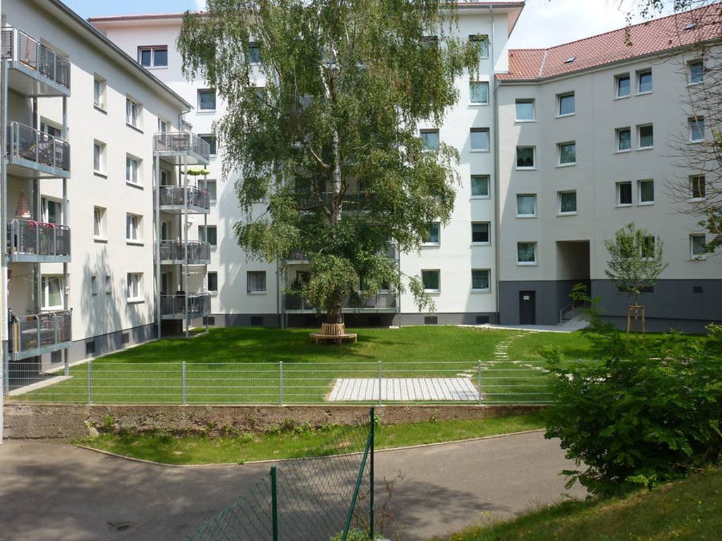 Stadtbau Pforzheim - Bauprojekte Bildergalerie - Hans-Sachs-Str. 34-38, Steubenstr. 65 (Modernisierung + TH-Anstrich)